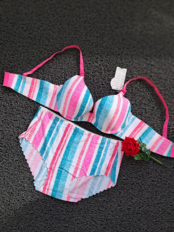 ست شورت و سوتین لیزری