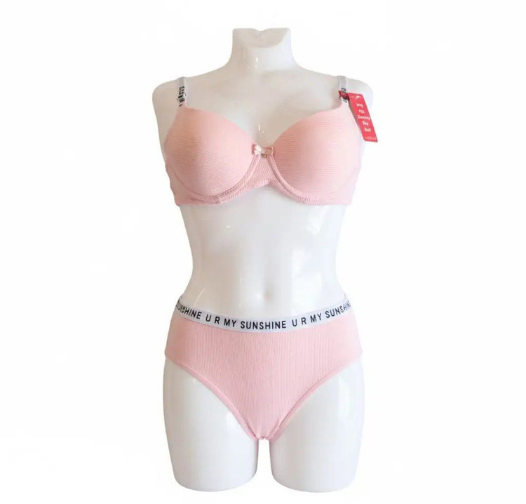 شورت و سوتین صورتی