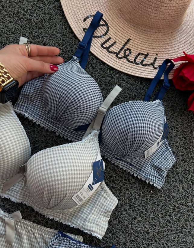 ست اسفنجی سایز کوچک . سوتین شورت .کد0228