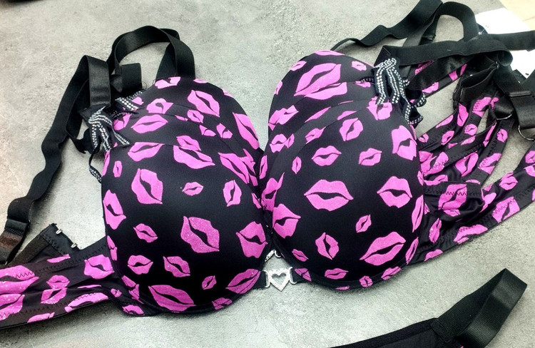 شورت و سوتین سایز بزرگ