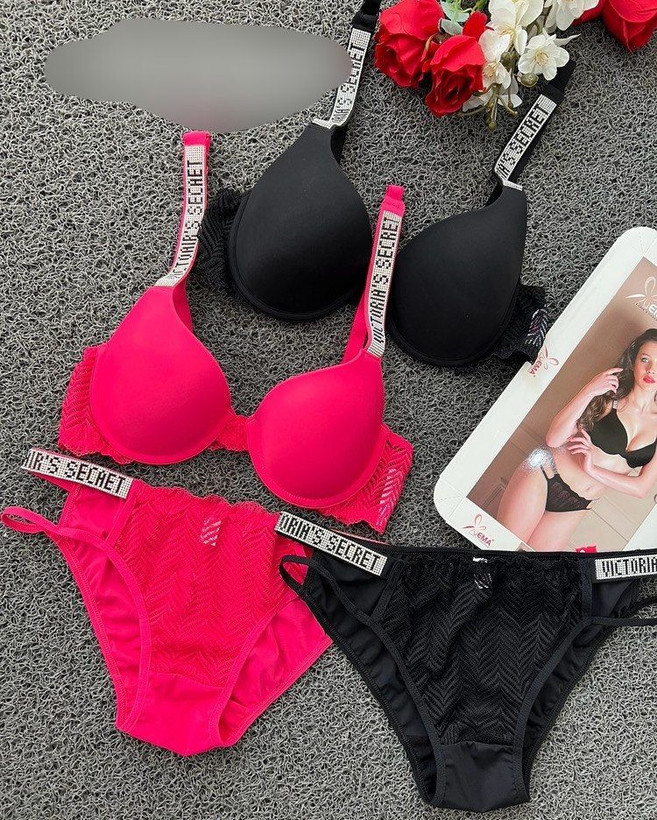 شورت و سوتین نگینی